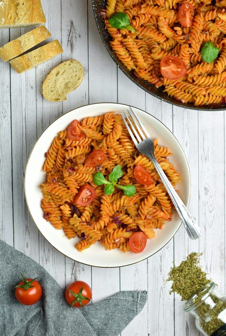 One-pot pasta tomate basilic