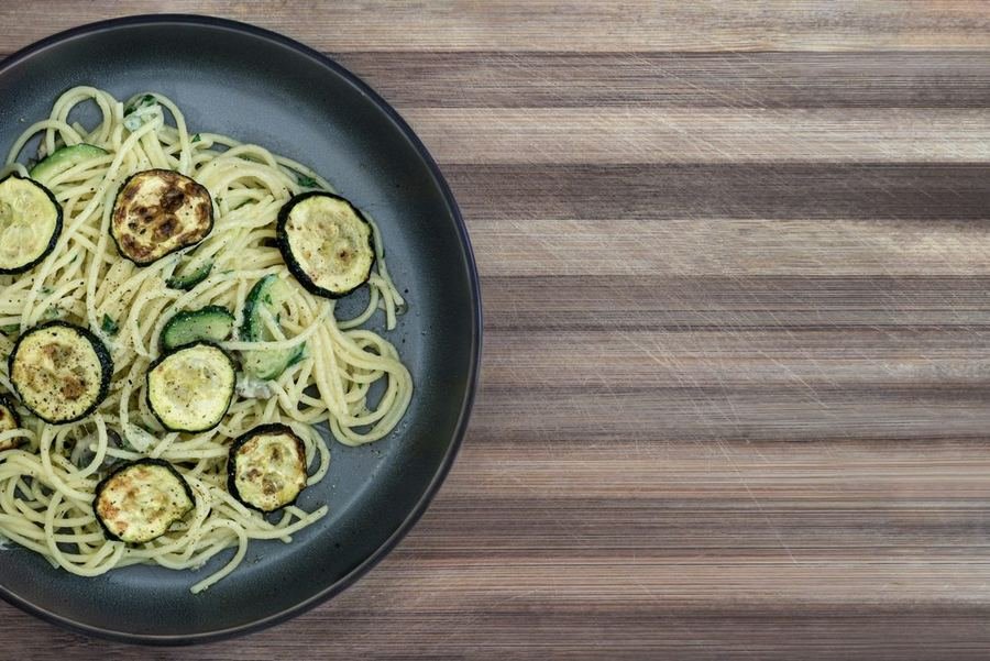 Pâtes citron, courgette et parmesan