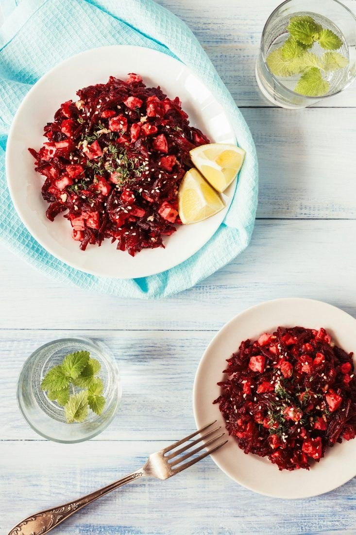Betteraves rôties, feta et noisettes