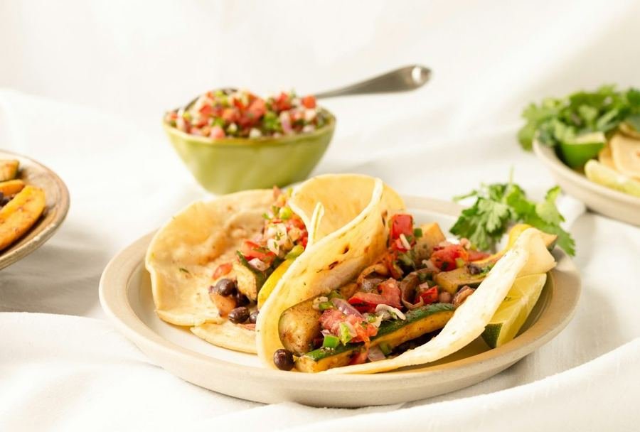 Tacos haricots noirs et maïs grillé