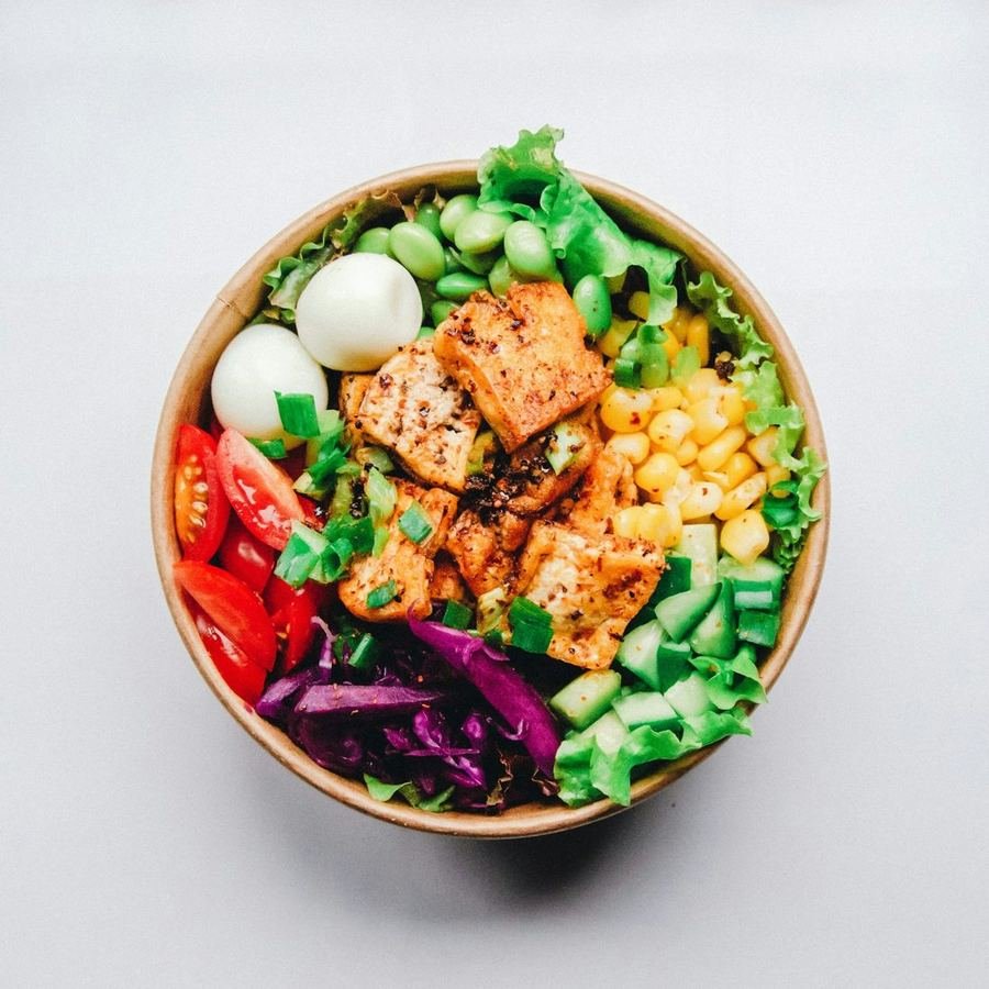 Poke bowl saumon et edamame